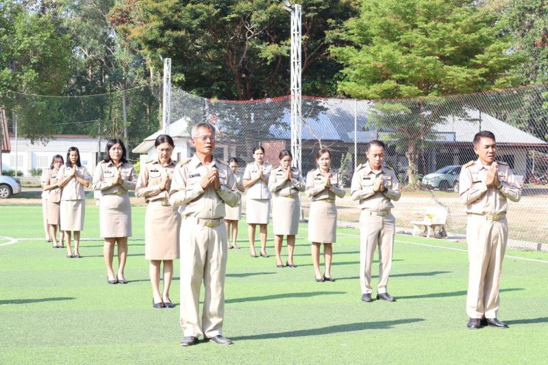 ทำกิจกรรมเคารพธงชาติไทย ️และสวดมนต์ไหว้พระตอนเช้า 
